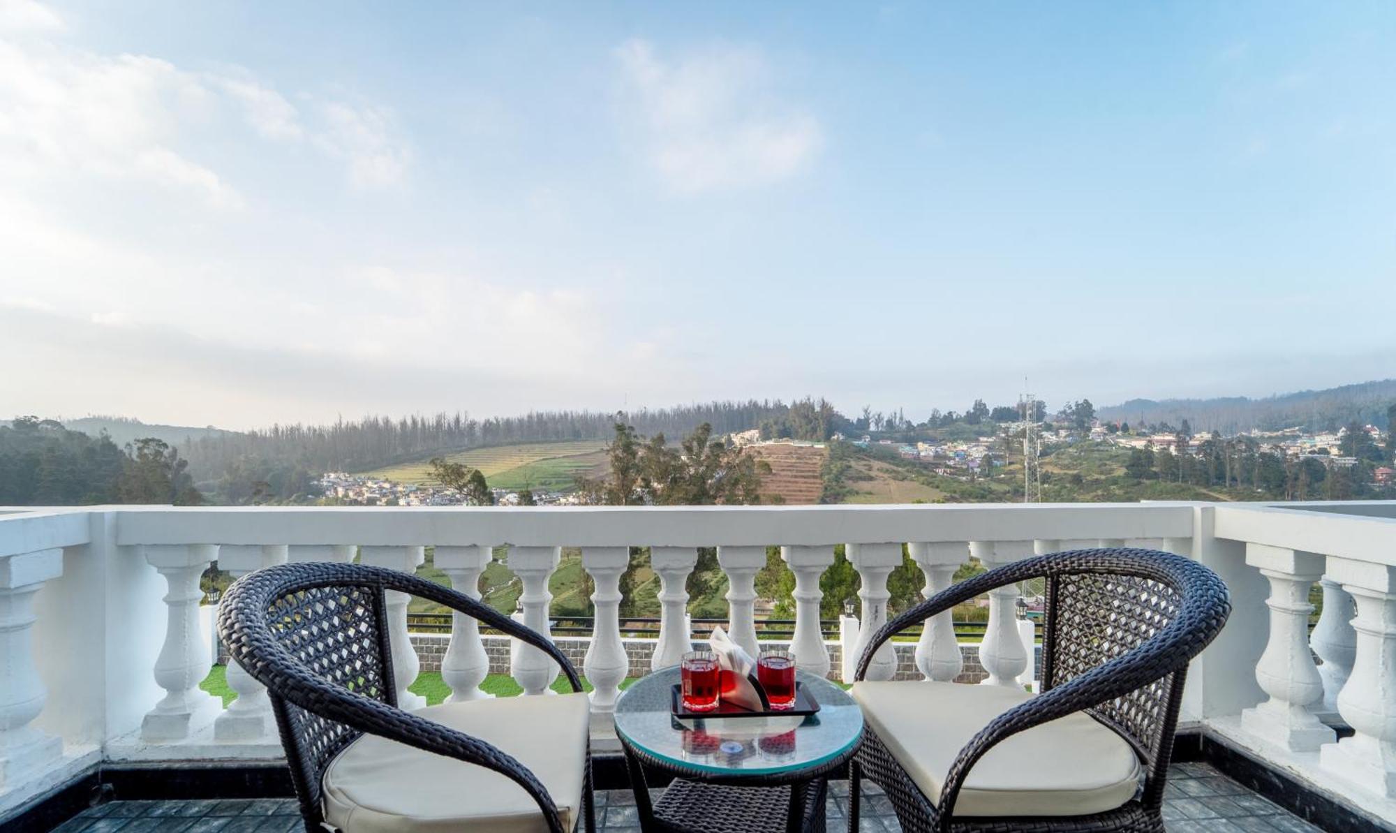 Treebo Skydale Premium Suites, 1500 Mtrs From Ooty Lake Экстерьер фото